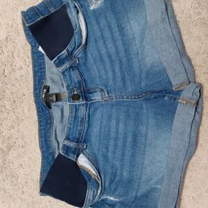 Size large medium rinse Maternity shorts